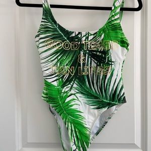 “Good times & tan lines” 🌴